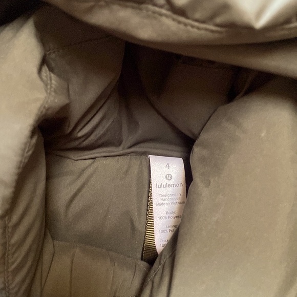 Lululemon Wunder Puff Jacket - Picture 4 of 4